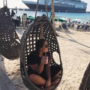 Meet your Posher, Haleigh